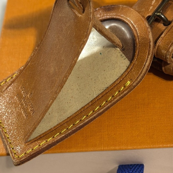 Louis Vuitton Luggage Tag Authentic - Picture 5 of 9